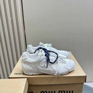 Miumiu x New Balance 530 Classic Sneake
